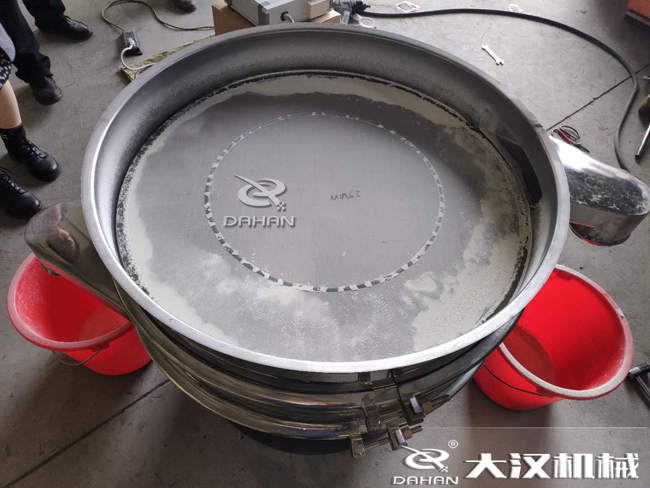 篩分過(guò)程中帶有水分的物料會(huì)影響篩分效果嗎？